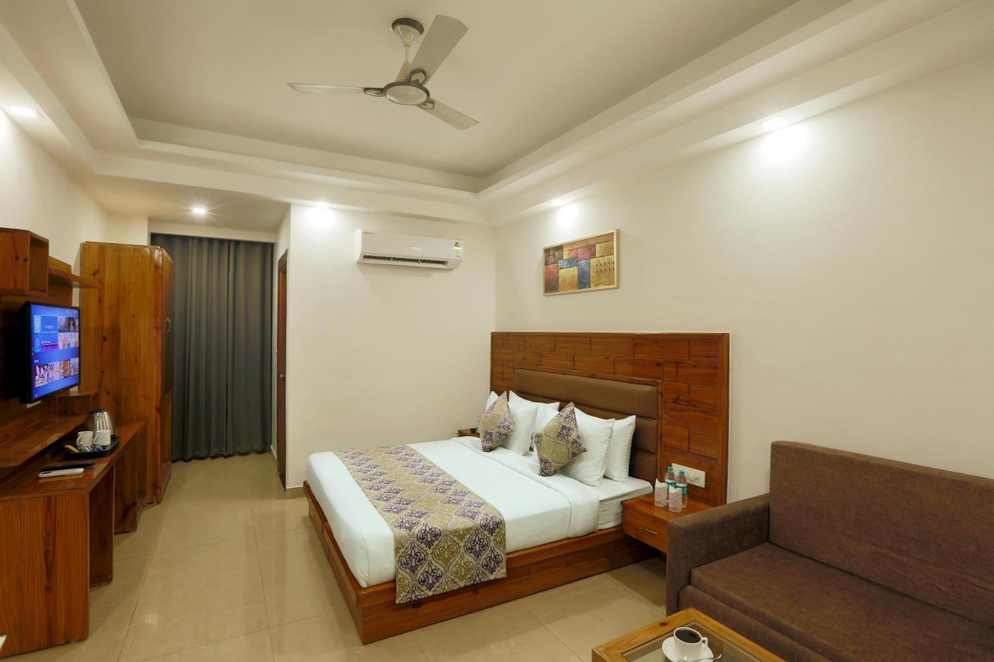 Hotel Deluxe Stay Inn - Near Delhi Airport New Delhi Eksteriør billede